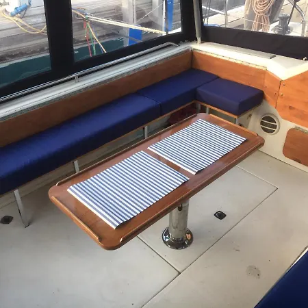 Hotel en barco Sejour De Reve Avec Parking Inclus
